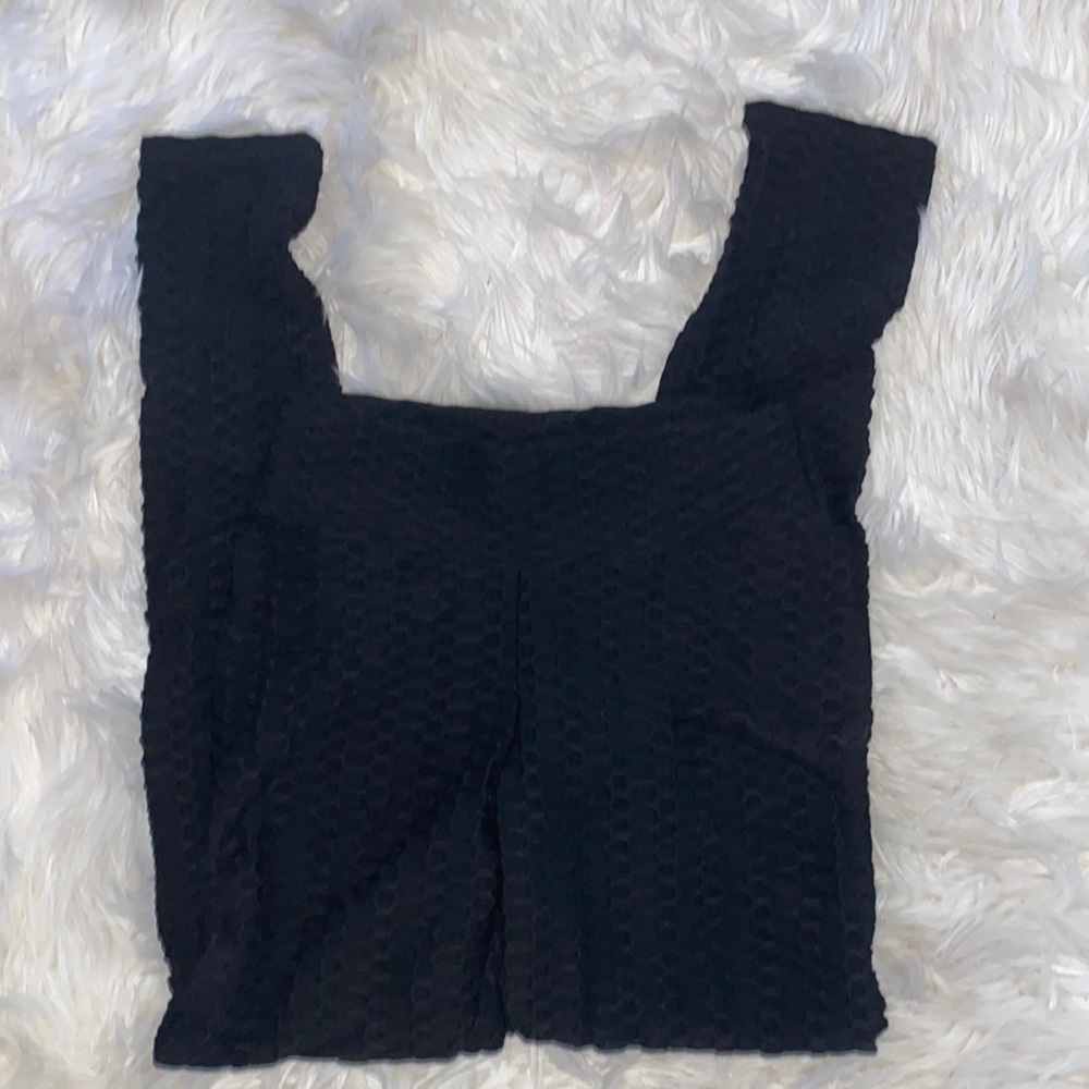 Black scrunch butt leggings!